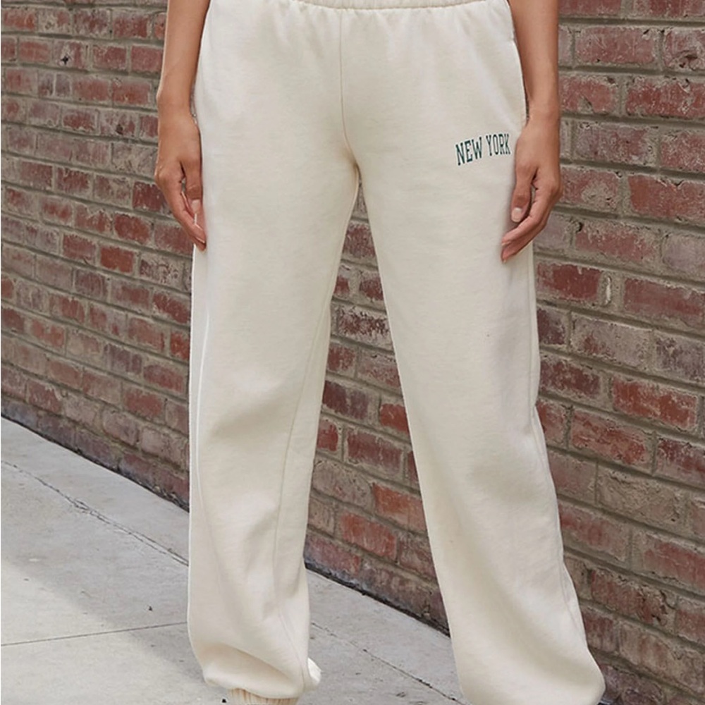 Brandy Melville Cream Sweatpants with New York Print